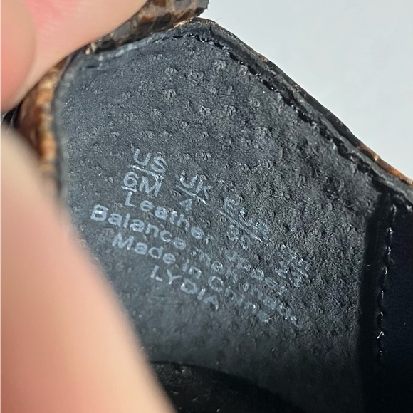 Bleecker & Bond Lydia Brown Snakeskin Ankle Bootie NWOT - Picture 8 of 8